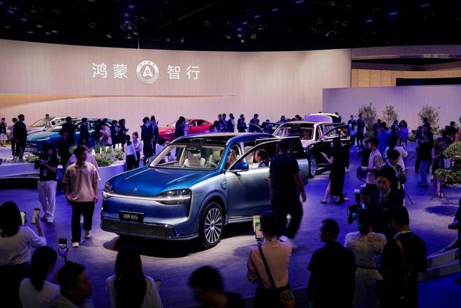 华为放手问界，赛力斯决定自己长大(图2)