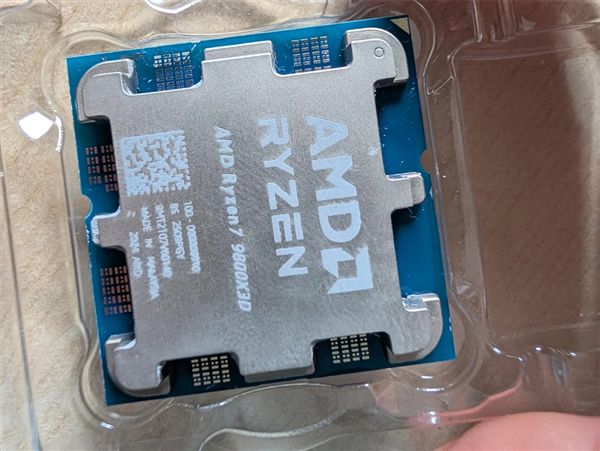 官方门店买CPU都不安全！几千块买9800X3D竟是假货：退