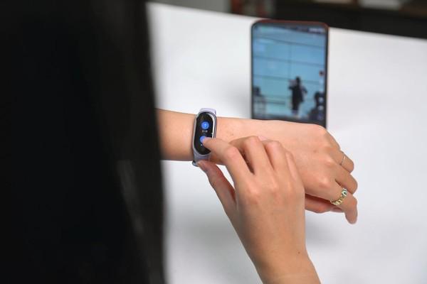 小米手环11全金属版评测：双灯双PD、睡眠2.0、翻页器，这次升级有点全(图7)
