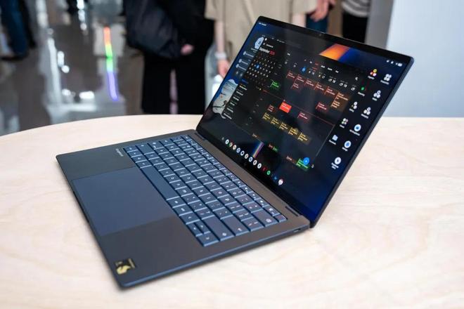 谷歌携五大PC厂商正式推出首批Googlebook笔记本，起售价899美元(图12)