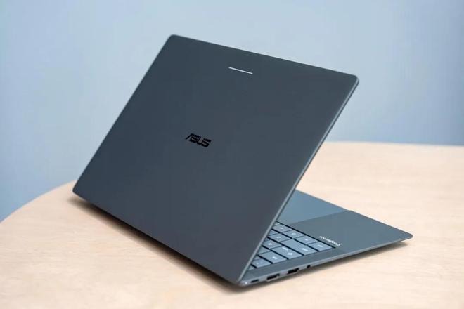 谷歌携五大PC厂商正式推出首批Googlebook笔记本，起售价899美元(图7)