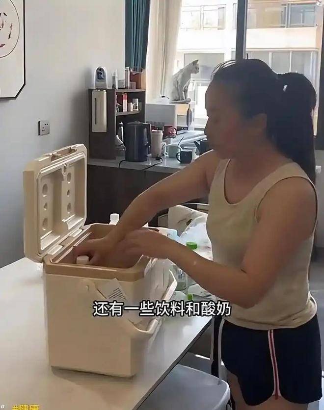 “住校带这些，你女儿健康不要了？”一份恒温包裹，让家长被骂惨了(图2)