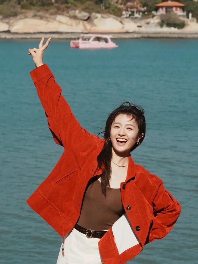 国庆穿搭我已准备好！附行李箱清单(图31)