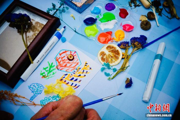 上海已形成综合干预体系 多方合力打通认知症防治全链条