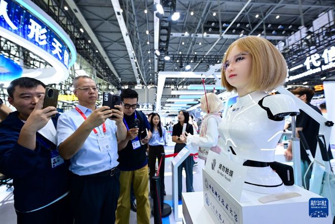 在世界制造业大会看人形机器人展身手(图9)