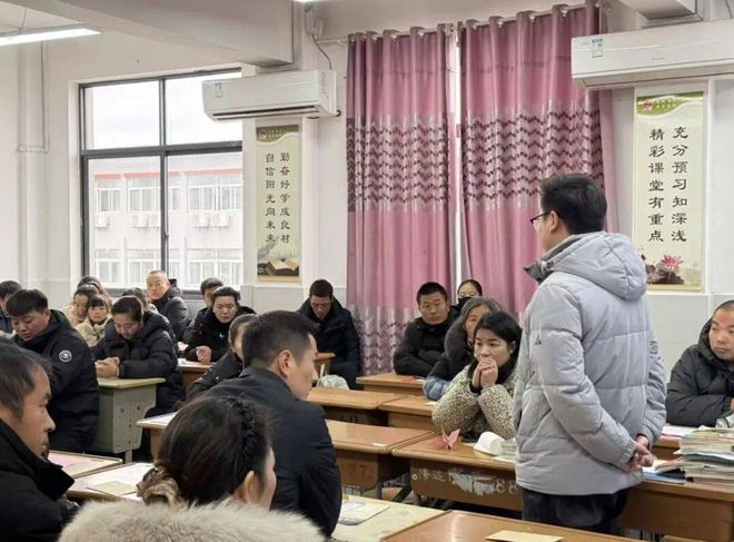 教育部要求“2115”进课表，县城校长道出真相，最难的从来不是排课(图5)