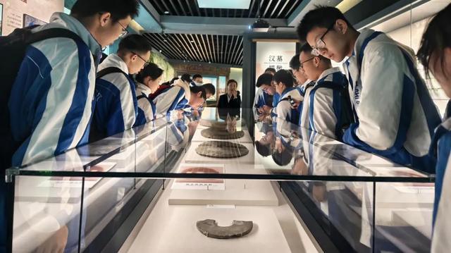 正式启动!八大前沿领域“顶流”走进成都校园(图13)