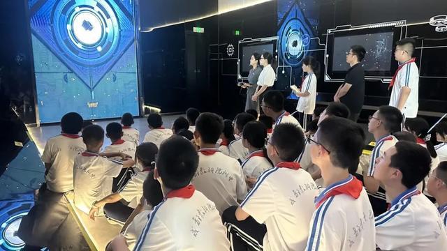 正式启动!八大前沿领域“顶流”走进成都校园(图14)