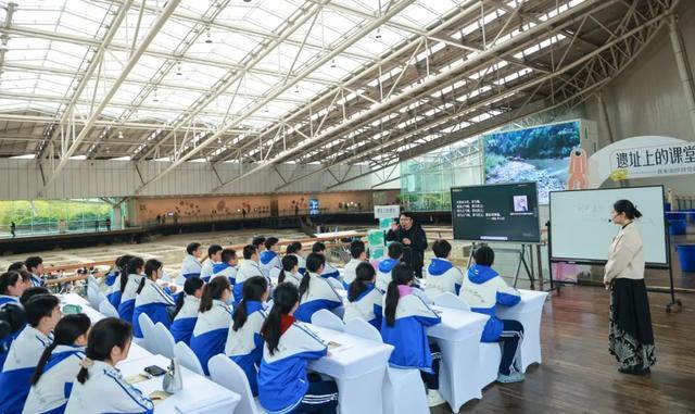 正式启动!八大前沿领域“顶流”走进成都校园(图15)