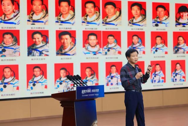 正式启动!八大前沿领域“顶流”走进成都校园(图9)