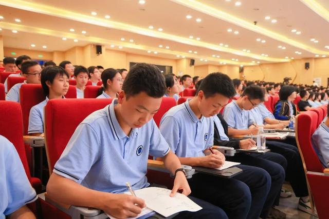 正式启动!八大前沿领域“顶流”走进成都校园(图10)