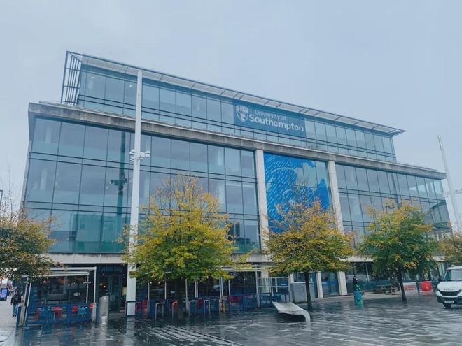 再不充值感觉就要废了的几所英国大学！(图3)