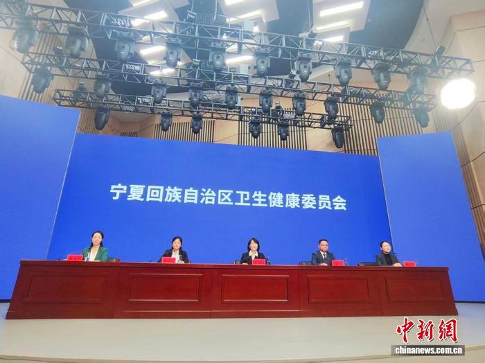 如何区分老年健忘和阿尔茨海默病？(图1)