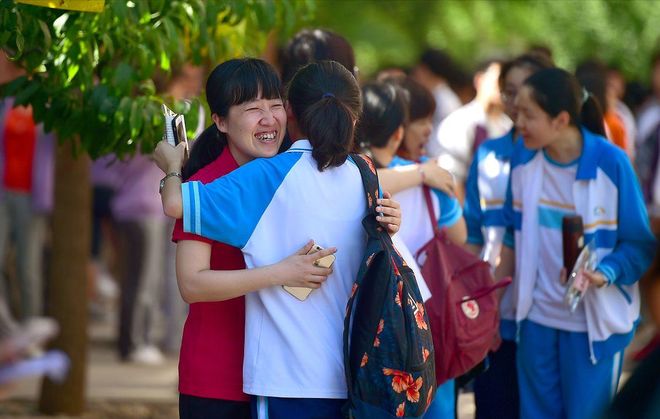 放假通知!大学、中学、小学中秋国庆放假时间已定,家长却心情复杂(图3)