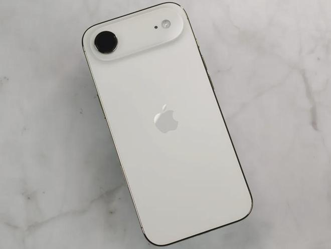苹果的体面妥协：20周年版iPhone砍掉两项黑科技，iPhone Air2也在路上了(图4)