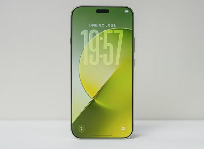 荣耀掀桌子！5499元买16+512G，友商连夜改PPT的节奏？(图4)