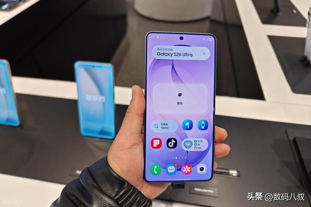 小米性价比封神！防窥屏旗舰：三星9999，华为25999，小米仅5999(图3)