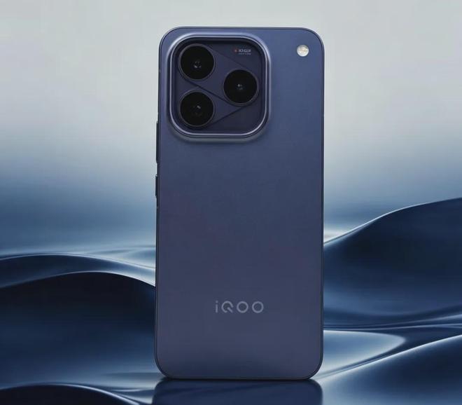 iQOO 16再次被确认:进光量暴增,配置参数也悬念不大了(图5)
