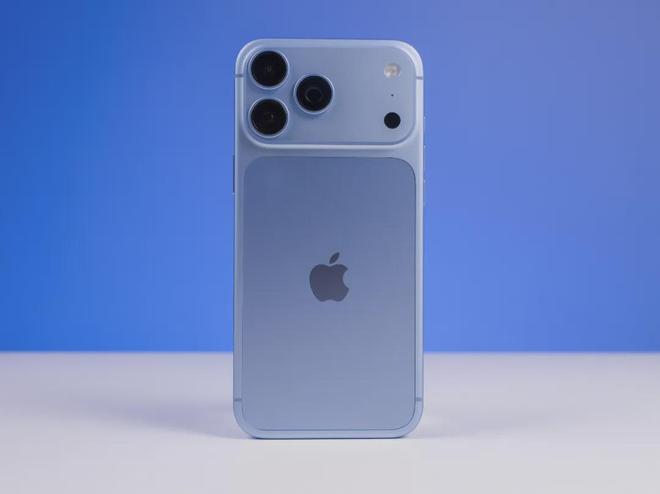 iPhone18 Pro机密图纸遭官方曝光：配件厂狂欢，友商彻夜难眠？(图5)