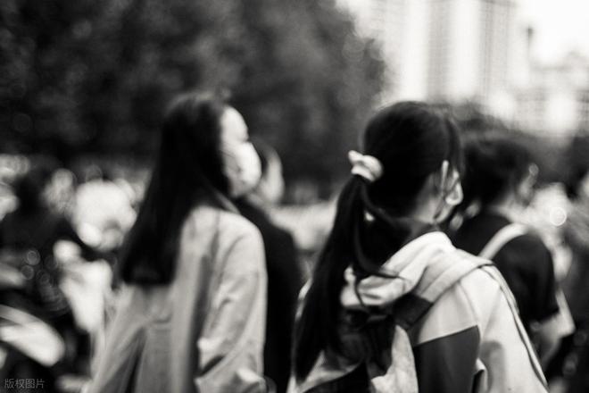 高考分数线连续2年下滑，医学专业未来将继续扩招，临床医学还能报吗？(图8)