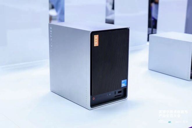 六联智能发布4盘位Wildcat Lake AI NAS WS18,0.15L迷你主机同场展出(图1)