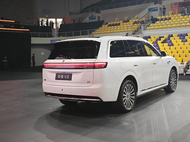 满配华为黑科技/800V+宁德时代 奕境X9限时27.98万元起(图10)