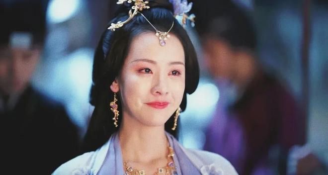 掀桌女配，正在被内娱围剿