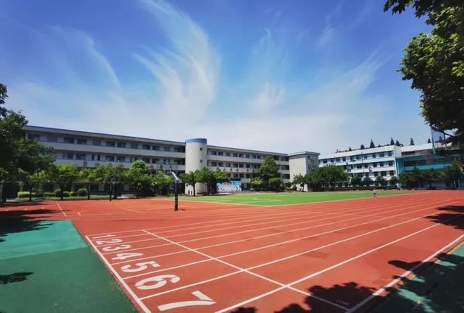 连开两所高中，石室联中与七中育才和树德实验走出了不同的节奏(图3)