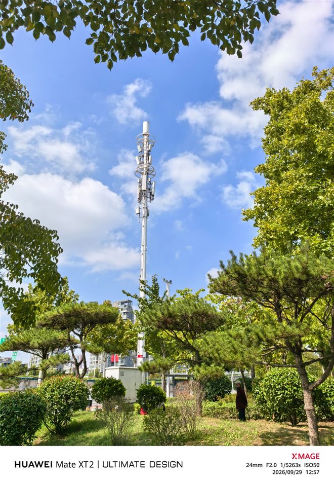 最强麒麟芯 + 展翼新折叠!华为 Mate XT 2 非凡大师全面评测:便携大屏兼顾,三折叠走向日常(图17)