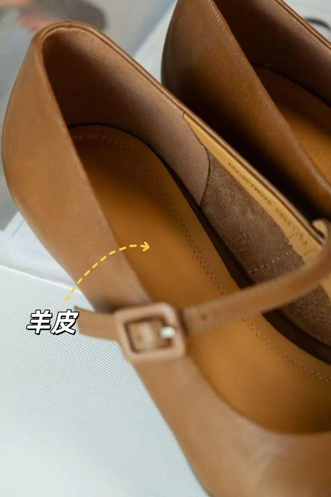 上新|| 没想到衣柜里90%的衣服都能搭的鞋，居然是这双(图14)