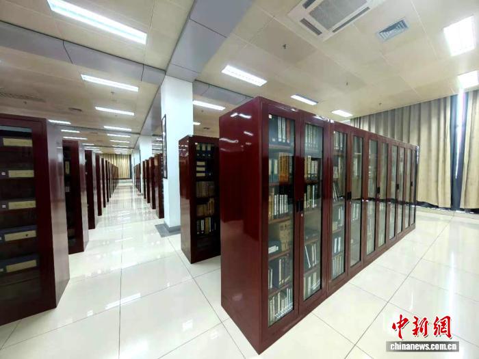 （文化中国行·校馆弦歌）陕师大图书馆：以藏化人续文脉，以墨传道铸师心(图2)