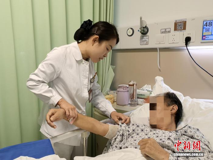 急诊普外科的假日坚守：开辟绿色通道 为急腹症患者抢生机(图3)