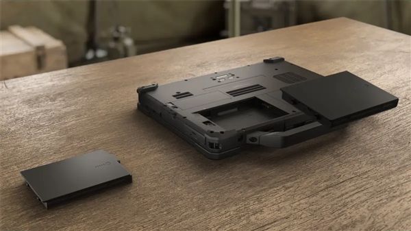 26470元起！戴尔军规本塞进RTX PRO 500：从0.9米摔下都没事(图3)