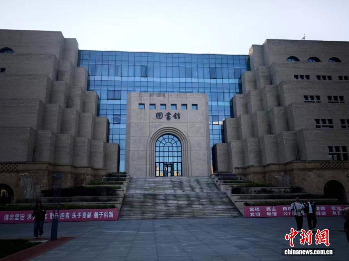 （文化中国行·校馆弦歌）延安大学图书馆：活化红色典藏，赋能书香育人(图1)