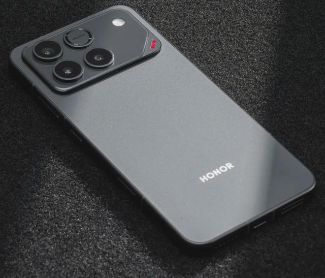 三款骁龙8第六代旗舰曝光：电池最高10000mAh，均10月份登场！(图3)