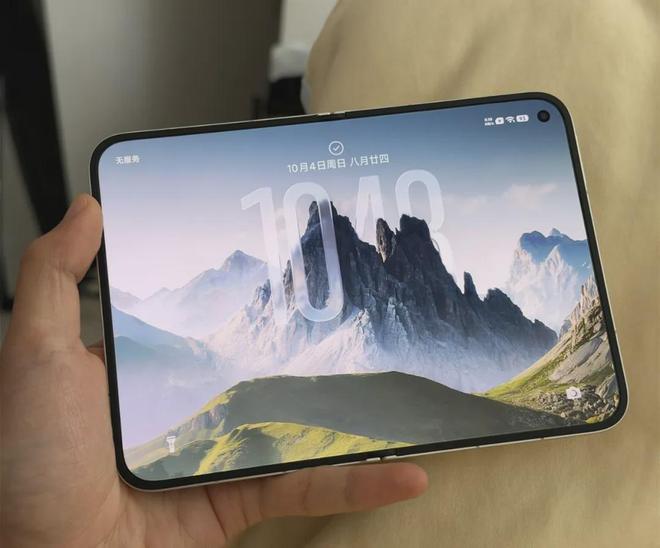 小米18 Fold首销14天8.86万台：上手体验后，看看到底值不值！(图3)