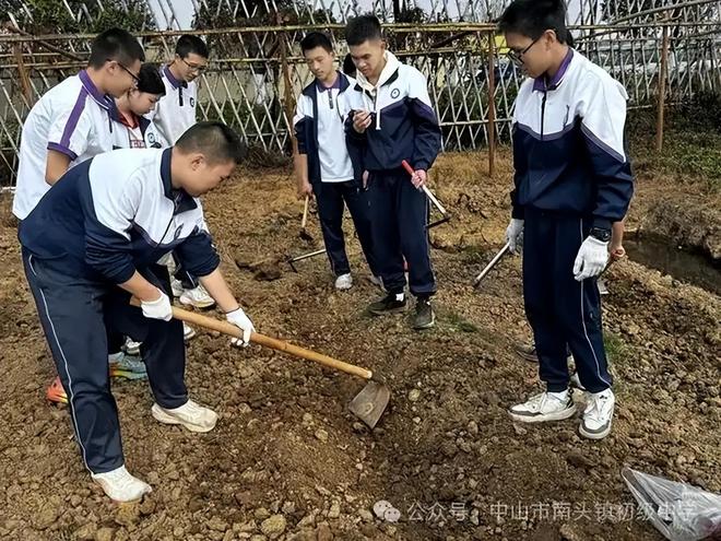 教育部：将在全国推行每周至少半天校外实践教学，网友纷纷点赞：重拾劳动育人初心，让教育扎根大地(图3)
