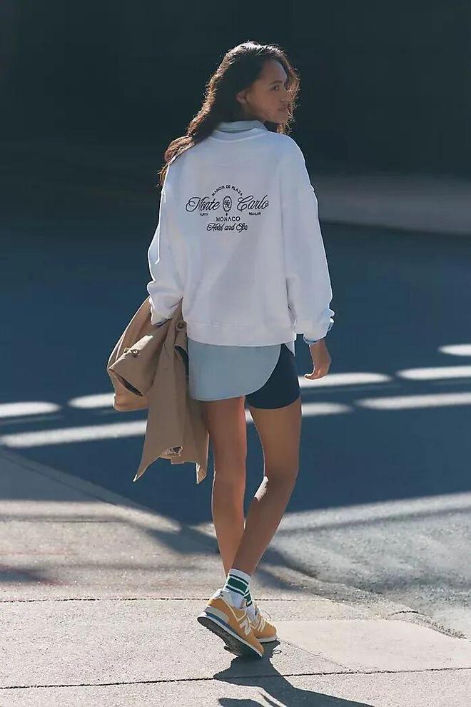 刘雯的松弛感卫衣穿搭，太值得借鉴了(图41)
