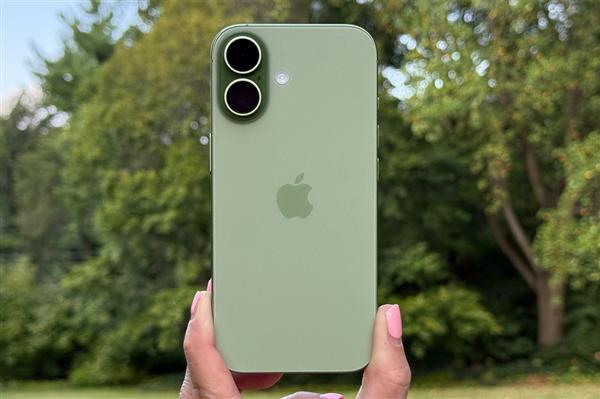Pro Max售价过万!iPhone标准版成焦点:更香了(图3)