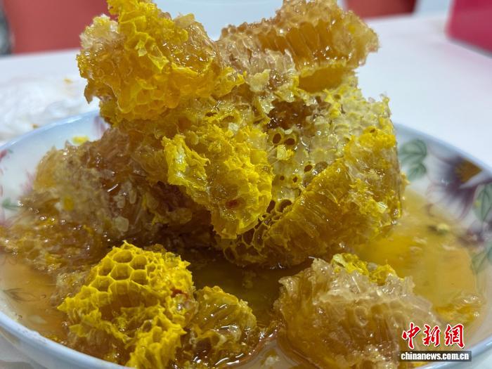 （乡村行·看振兴）青年蹲点“浙中蜜蜂村”：大山里的“青春必修课”(图3)