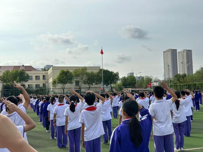 别把孩子养得太舒坦，初中最该让娃品尝的3种“苦”