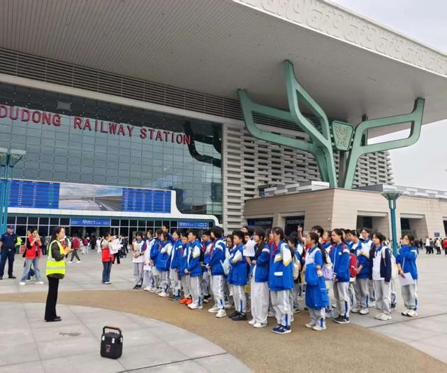 如何让成都东站变得更好?成都这群学生调研3个月拿出了18份提案(图9)