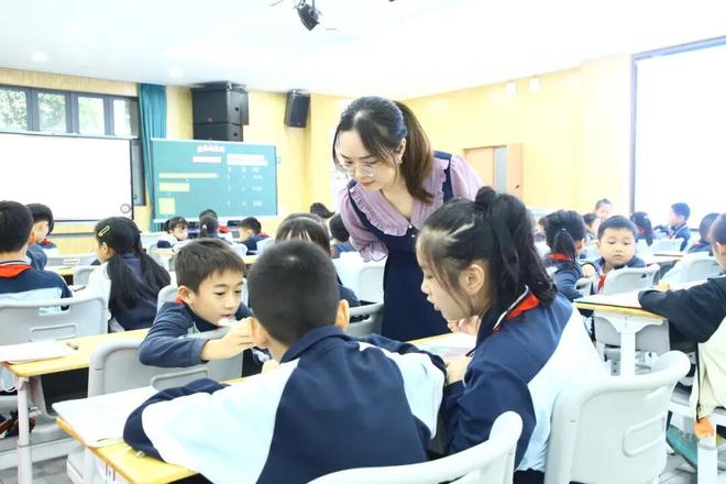 学生给学校打9.99分：“留下那0.01分，不能骄傲”(图2)