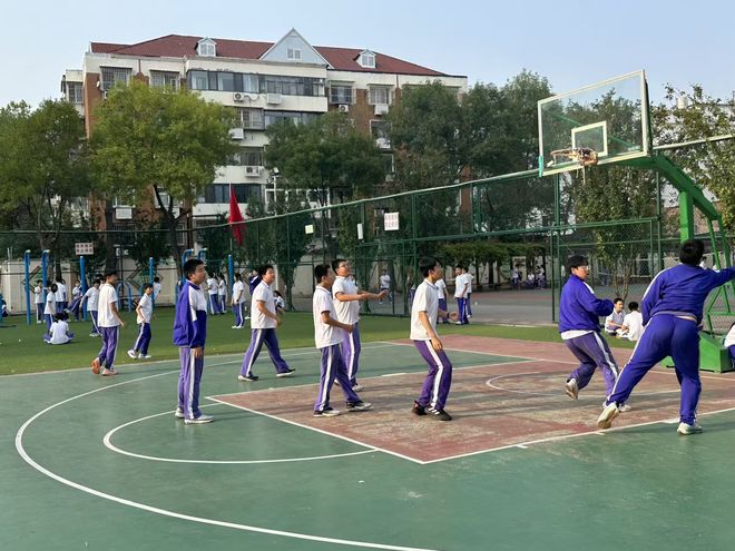 住校的女儿说：记处分也要回家！如果是你会接孩子回家吗？(图4)