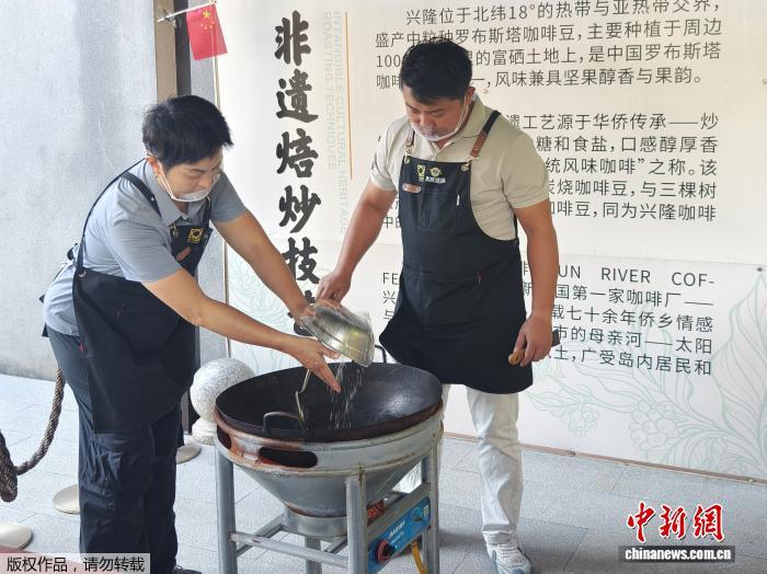 （活力中国调研行）在海南打卡周总理同款咖啡 回味一杯香醇里的浓浓侨胞情(图3)