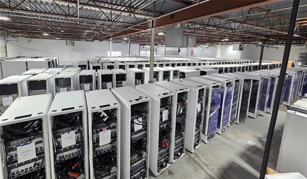 5970万美元包邮送超算！300台服务器装9600颗A100(图2)