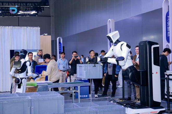 营收逼近20亿元，宇树、智元“双雄”竞速，国产机器人拼出货量还要定KPI(图2)